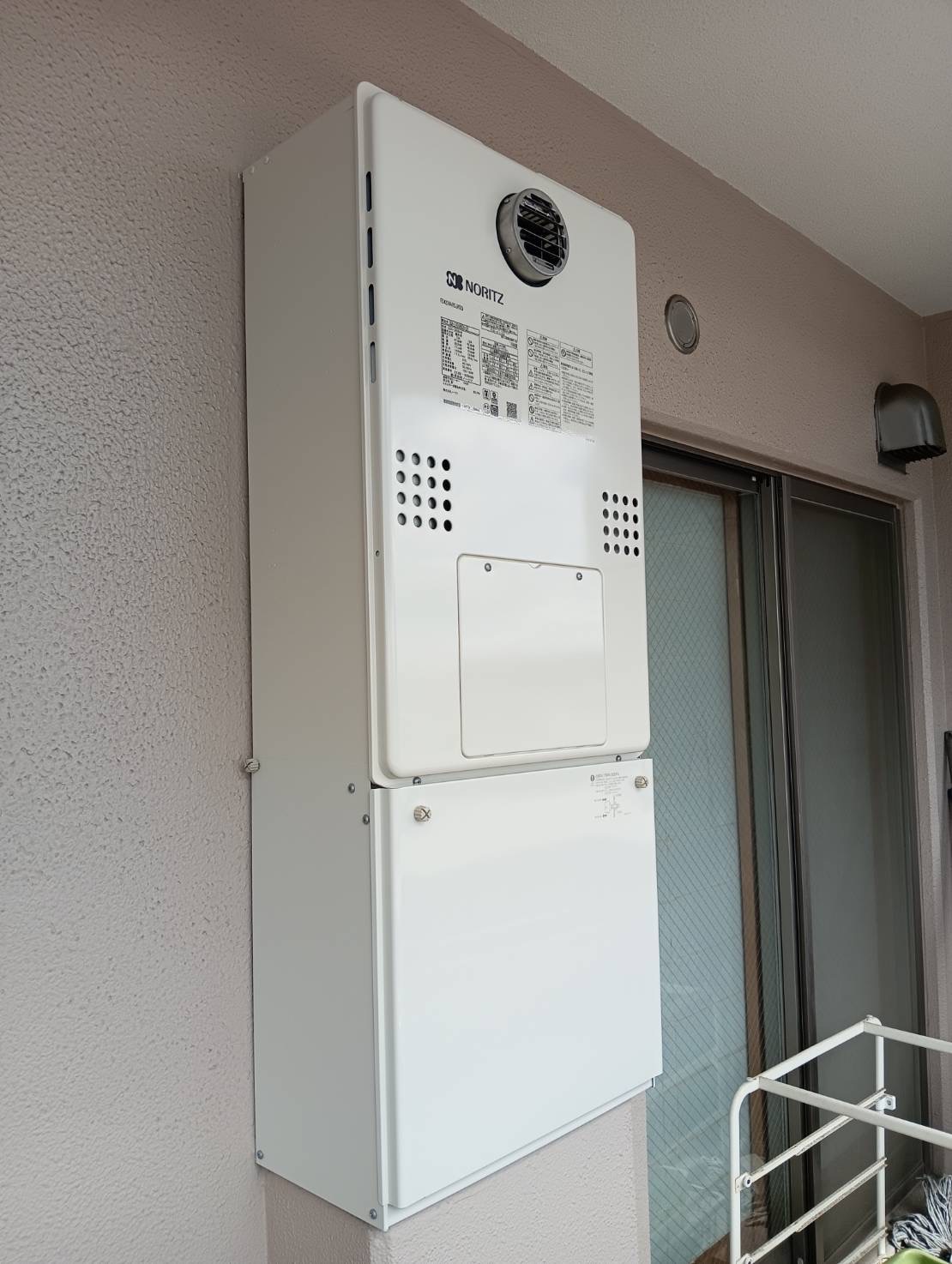 20251017Aお湯が不安定な旧給湯暖房機をノーリツ製へ交換！快適・省エネの屋外壁掛けモデル